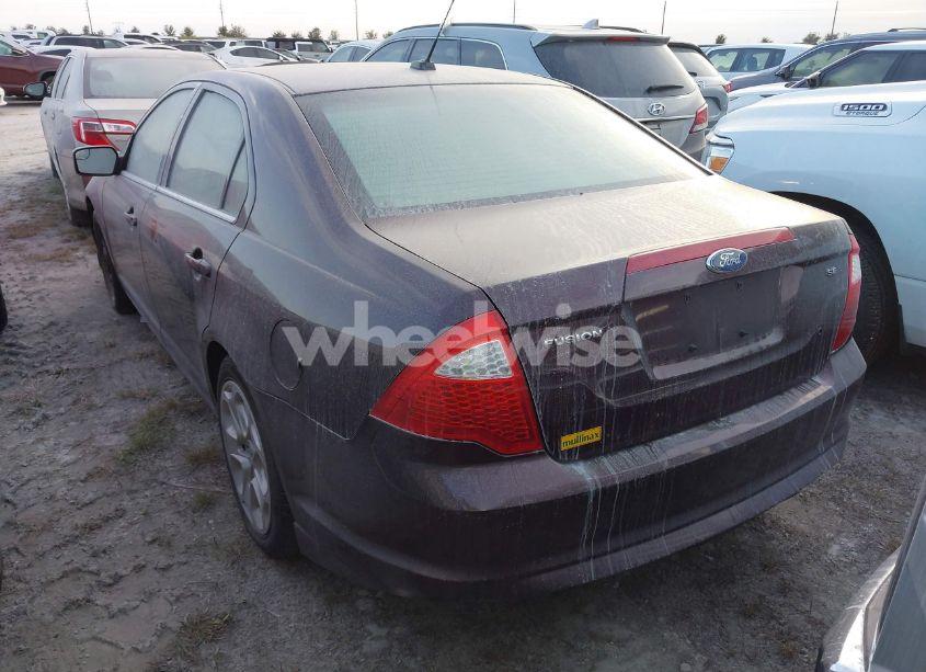 Photo 3 of 2011 Ford Fusion SE (VIN 3FAHP0HA1BR143172)