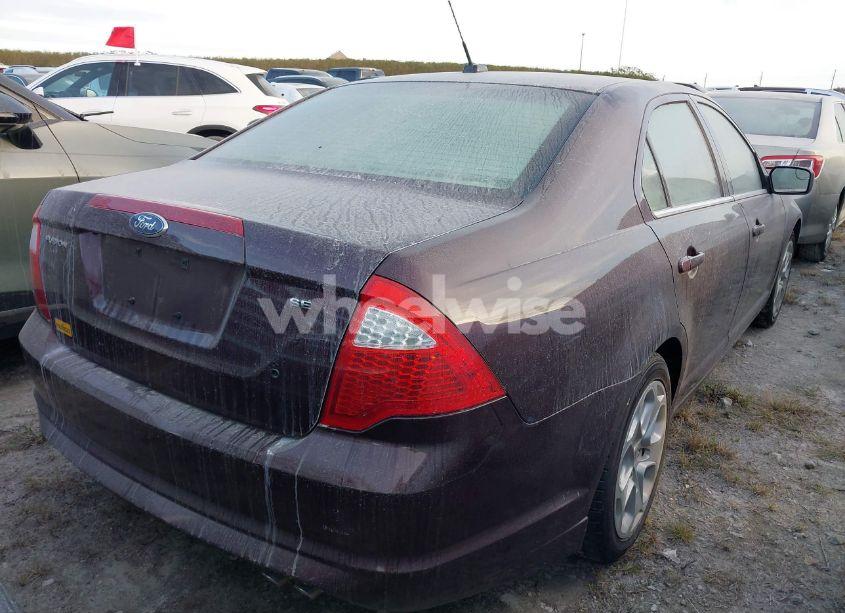 Photo 4 of 2011 Ford Fusion SE (VIN 3FAHP0HA1BR143172)