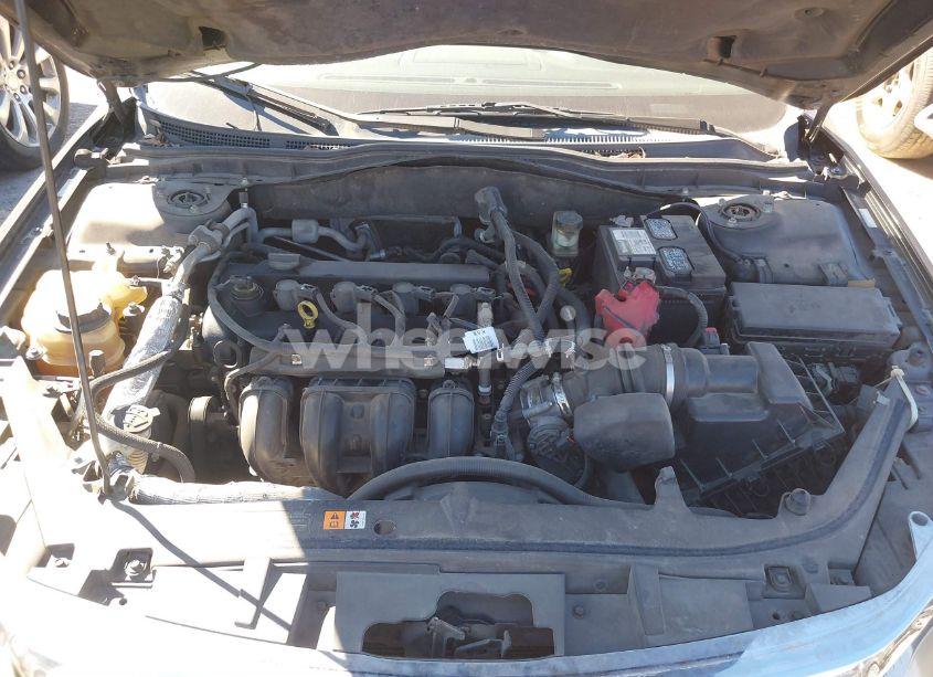 Photo 10 of 2011 Ford Fusion SE (VIN 3FAHP0HA1BR154771)