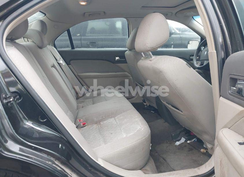 Photo 8 of 2011 Ford Fusion SE (VIN 3FAHP0HA1BR154771)