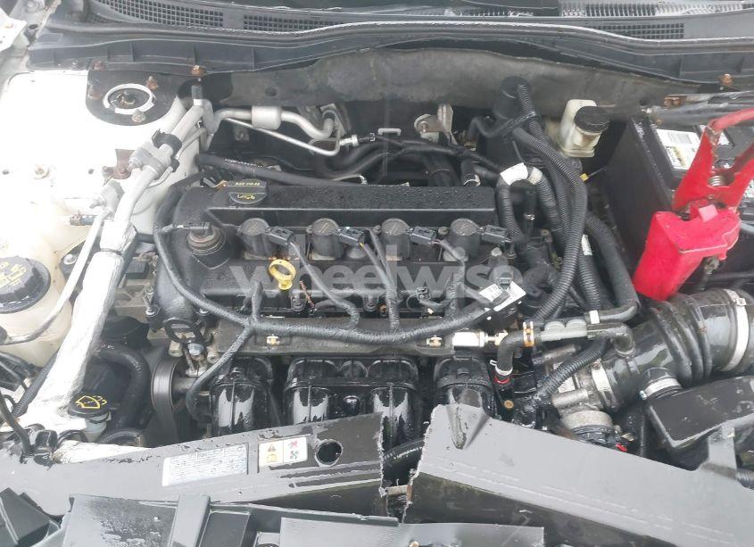 Photo 10 of 2011 Ford Fusion SE (VIN 3FAHP0HA1BR208683)