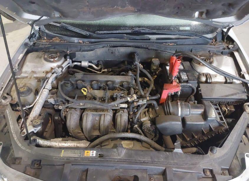 Photo 10 of 2011 Ford Fusion SE (VIN 3FAHP0HA1BR216430)