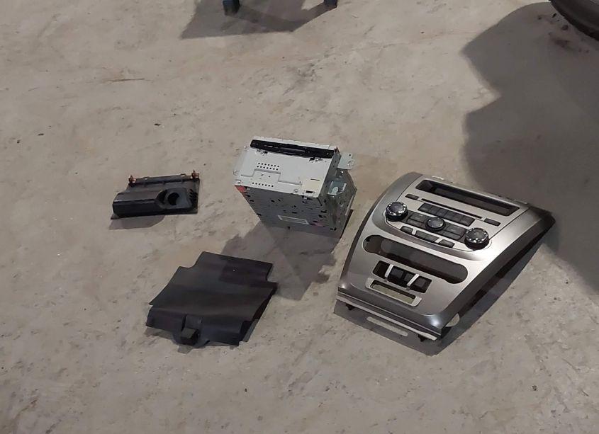 Photo 12 of 2011 Ford Fusion SE (VIN 3FAHP0HA1BR216430)