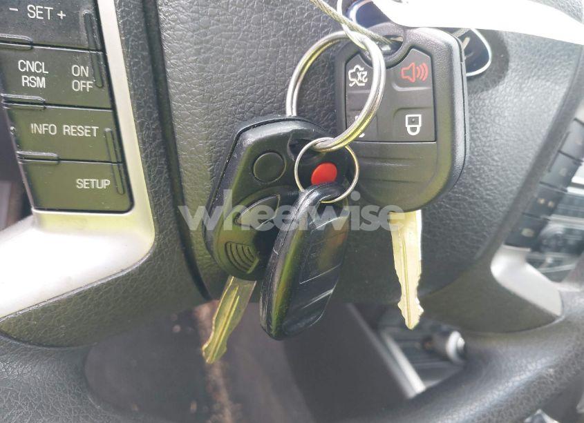 Photo 11 of 2011 Ford Fusion SE (VIN 3FAHP0HA1BR222938)