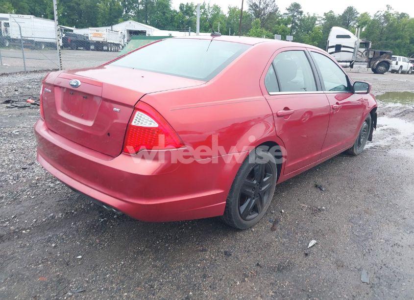 Photo 4 of 2011 Ford Fusion SE (VIN 3FAHP0HA1BR222938)