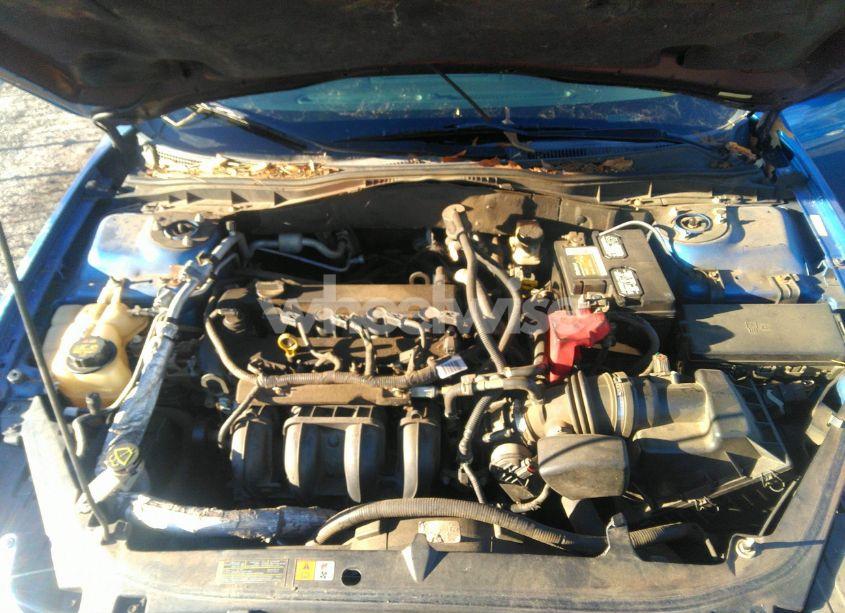 Photo 10 of 2011 Ford Fusion SE (VIN 3FAHP0HA1BR224740)