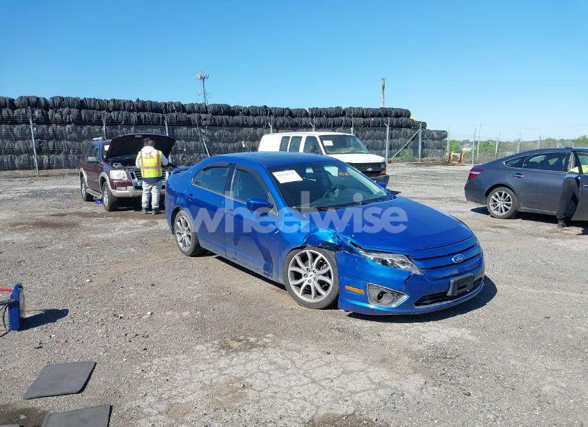 2011 Ford Fusion SE (VIN 3FAHP0HA1BR259715) main photo