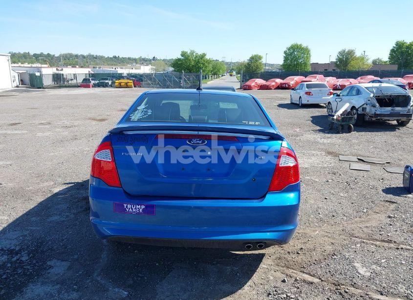 Photo 16 of 2011 Ford Fusion SE (VIN 3FAHP0HA1BR259715)