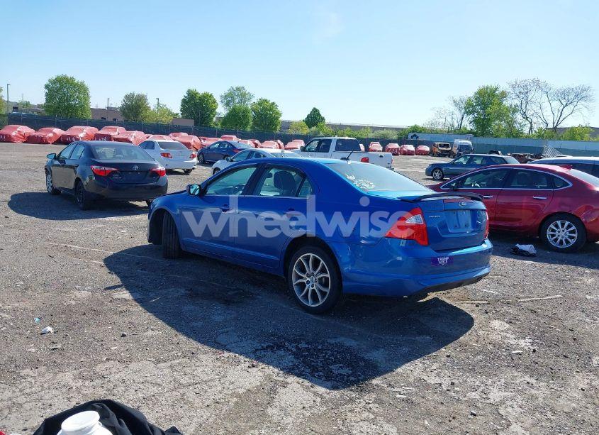 Photo 3 of 2011 Ford Fusion SE (VIN 3FAHP0HA1BR259715)