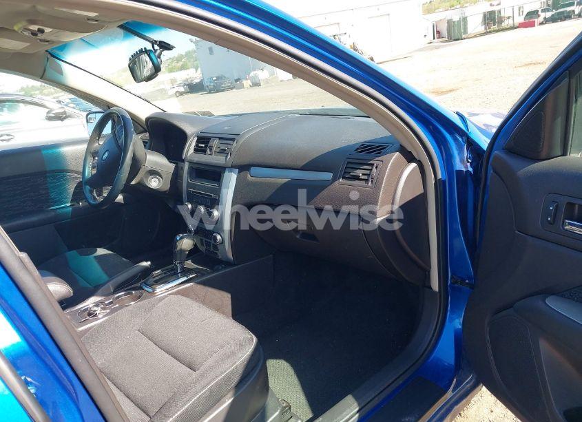 Photo 5 of 2011 Ford Fusion SE (VIN 3FAHP0HA1BR259715)