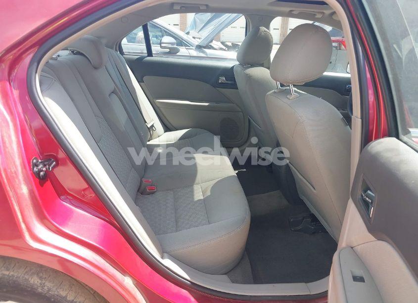 Photo 8 of 2011 Ford Fusion SE (VIN 3FAHP0HA1BR289281)