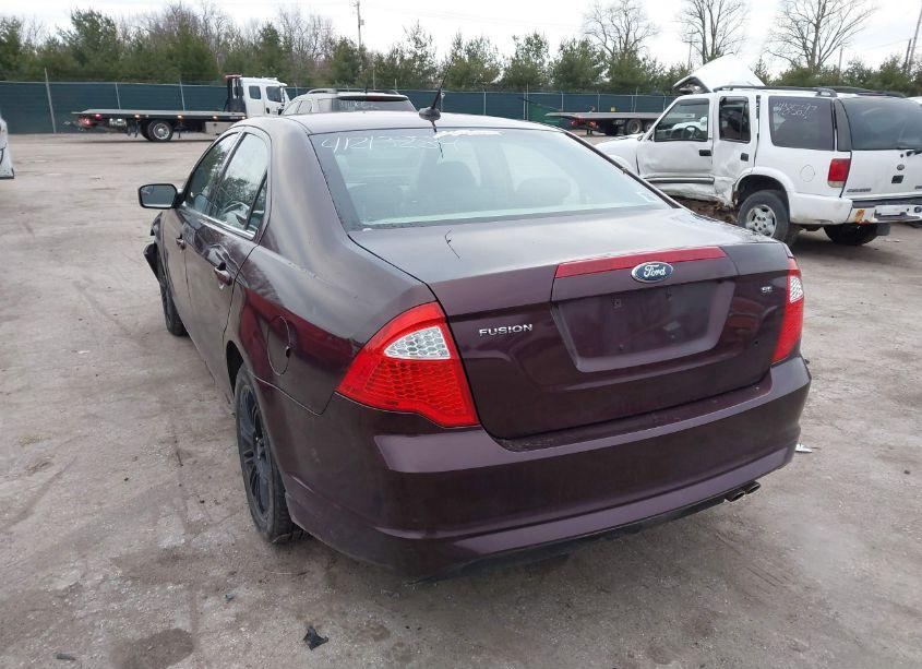 Photo 3 of 2011 Ford Fusion SE (VIN 3FAHP0HA1BR309318)