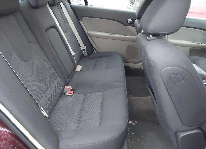 Photo 8 of 2011 Ford Fusion SE (VIN 3FAHP0HA1BR309318)