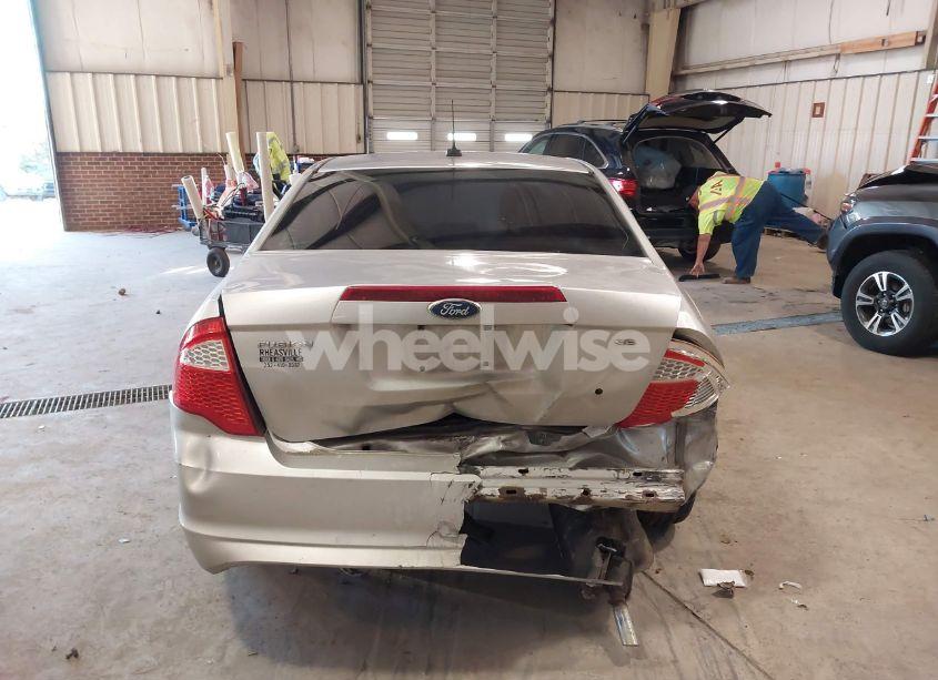 Photo 17 of 2011 Ford Fusion SE (VIN 3FAHP0HA1BR338169)