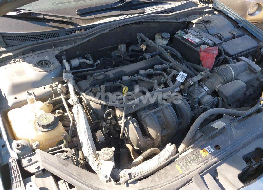 Photo 10 of 2011 Ford Fusion SE (VIN 3FAHP0HA1BR345848)