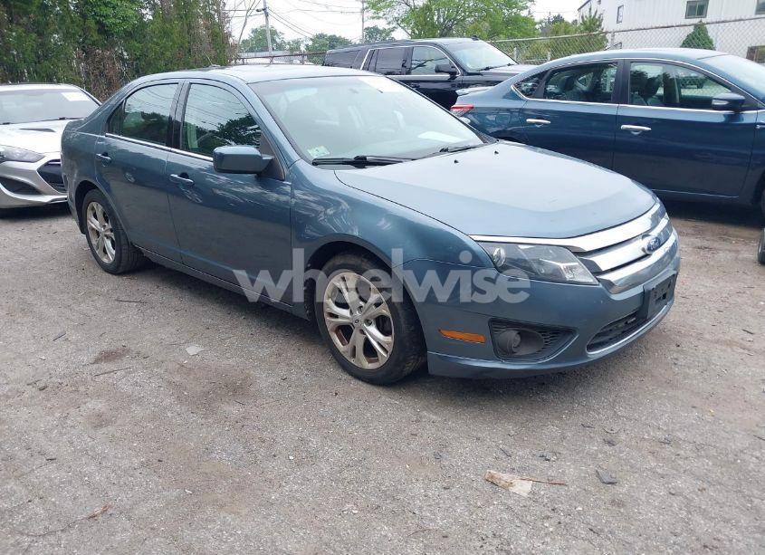 2012 Ford Fusion SE (VIN 3FAHP0HA1CR101103) main photo