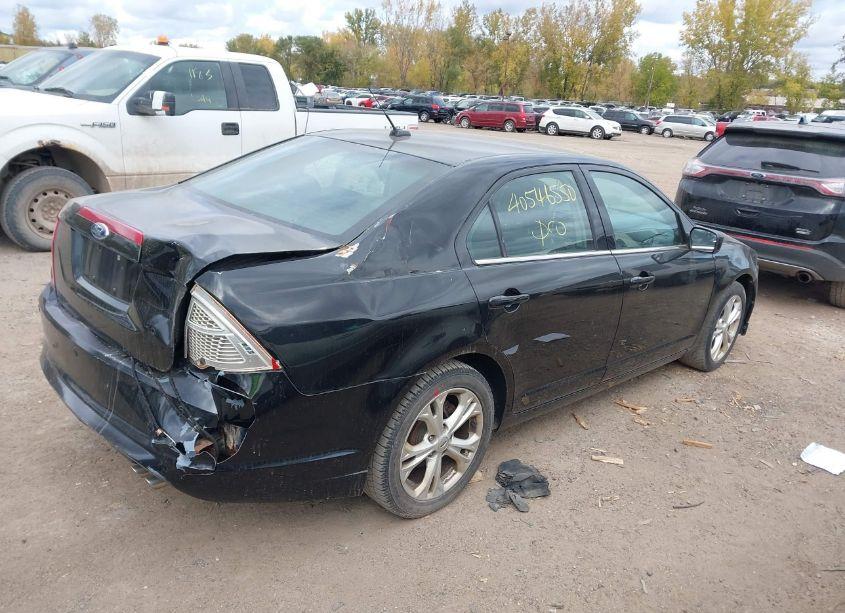 Photo 4 of 2012 Ford Fusion SE (VIN 3FAHP0HA1CR120704)