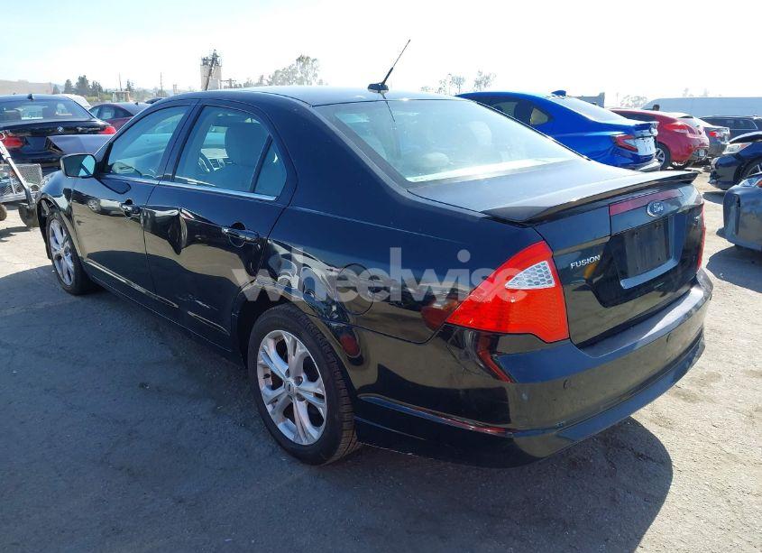 Photo 3 of 2012 Ford Fusion SE (VIN 3FAHP0HA1CR130424)