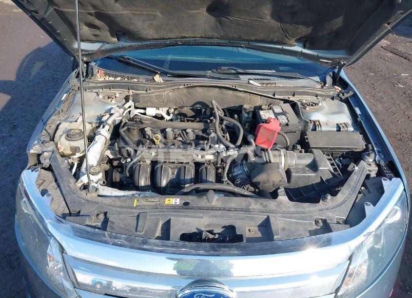 Photo 10 of 2012 Ford Fusion SE (VIN 3FAHP0HA1CR140631)