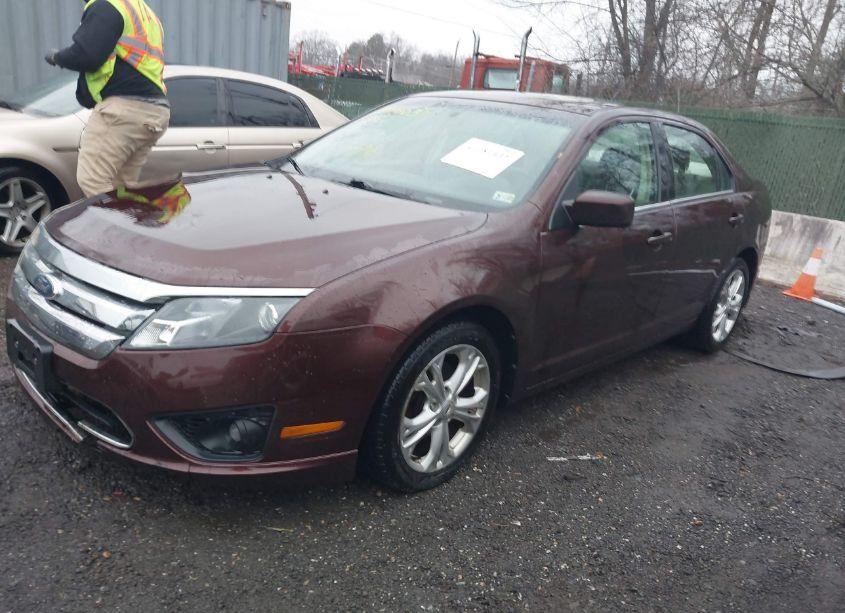 Photo 2 of 2012 Ford Fusion SE (VIN 3FAHP0HA1CR167876)