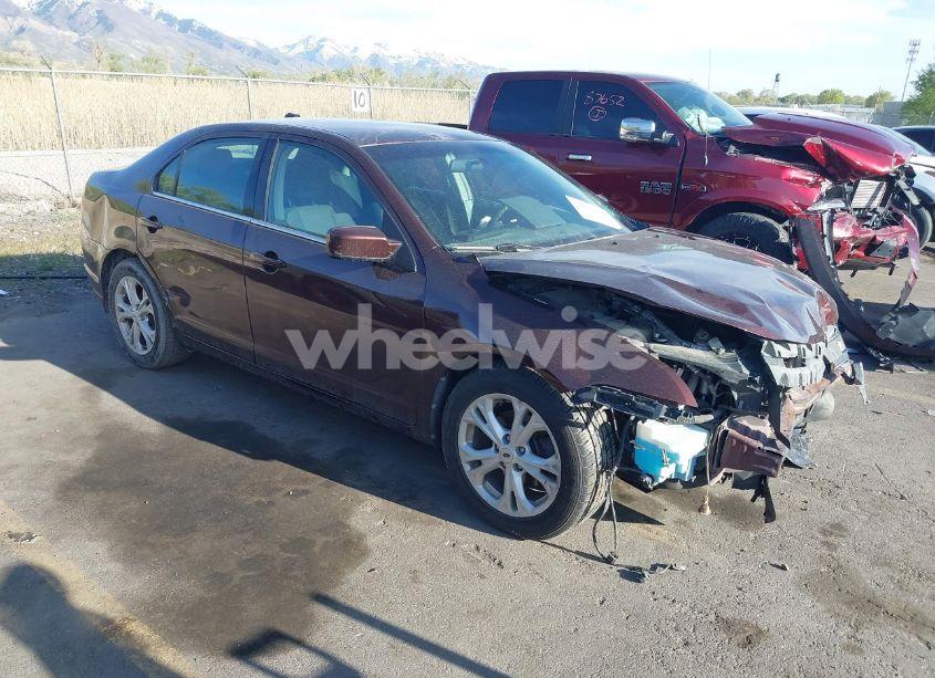 2012 Ford Fusion SE (VIN 3FAHP0HA1CR171765) main photo