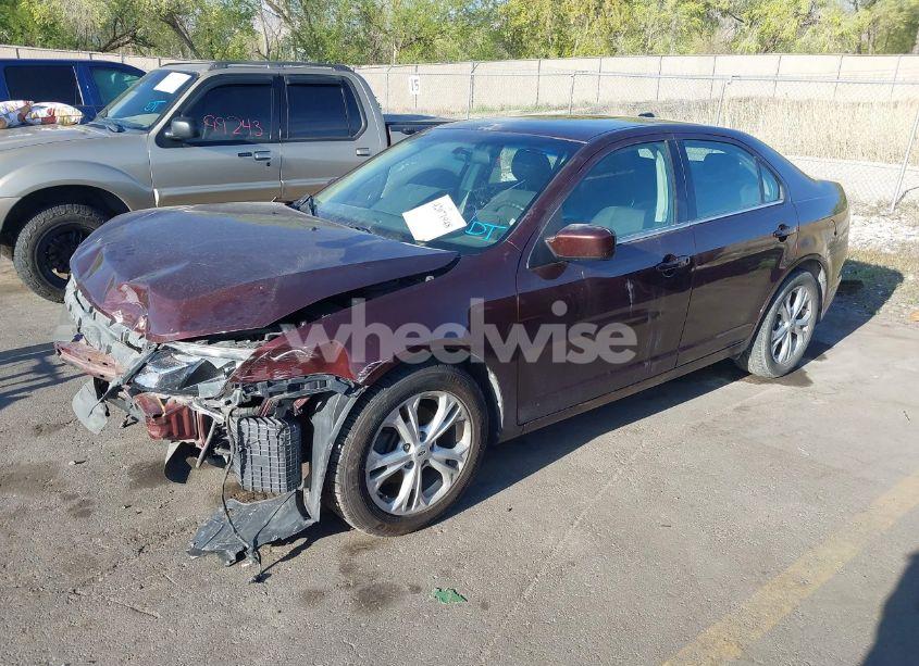 Photo 2 of 2012 Ford Fusion SE (VIN 3FAHP0HA1CR171765)