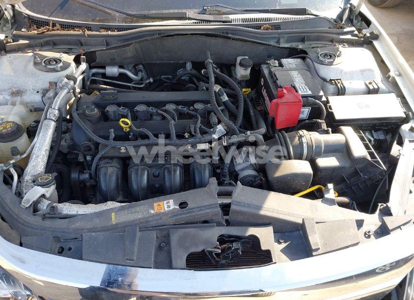 Photo 10 of 2012 Ford Fusion SE (VIN 3FAHP0HA1CR206501)