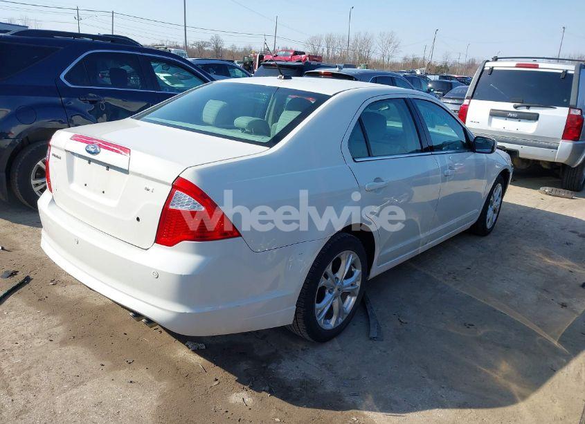 Photo 4 of 2012 Ford Fusion SE (VIN 3FAHP0HA1CR206501)