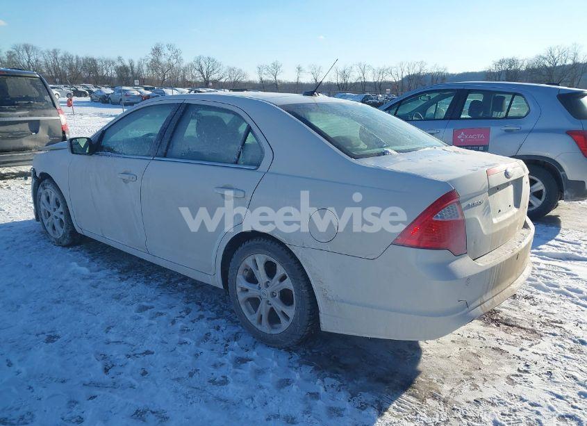 Photo 3 of 2012 Ford Fusion SE (VIN 3FAHP0HA1CR220236)