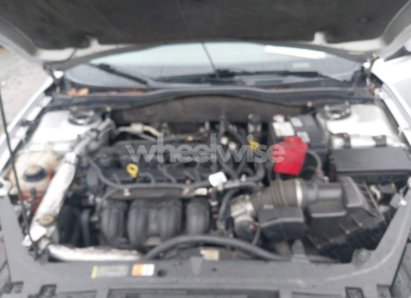 Photo 10 of 2012 Ford Fusion SE (VIN 3FAHP0HA1CR221807)