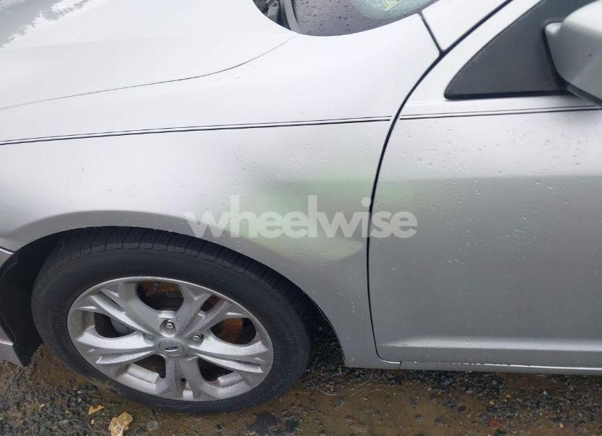 Photo 13 of 2012 Ford Fusion SE (VIN 3FAHP0HA1CR221807)