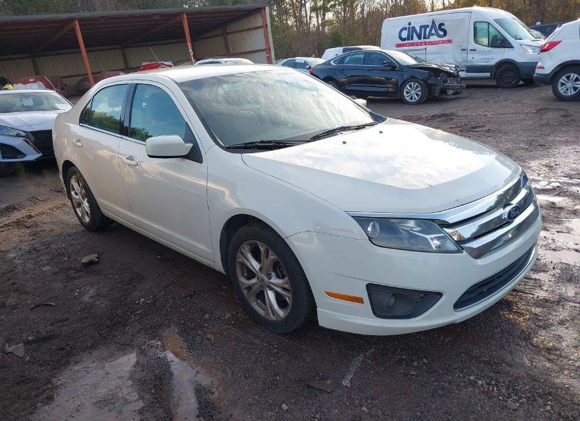 2012 Ford Fusion SE (VIN 3FAHP0HA1CR226960) main photo