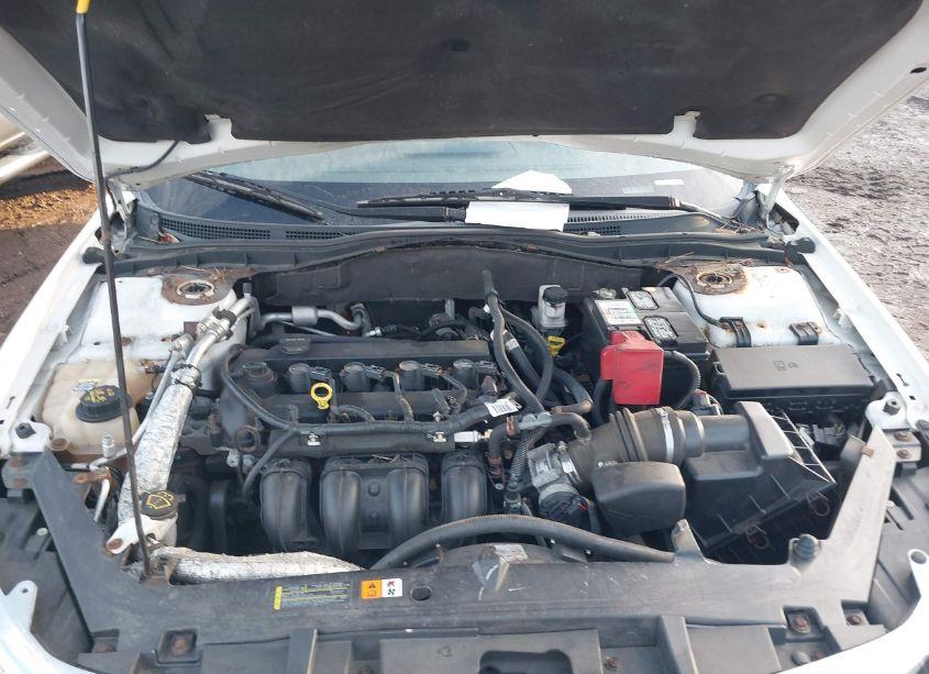 Photo 10 of 2012 Ford Fusion SE (VIN 3FAHP0HA1CR226960)