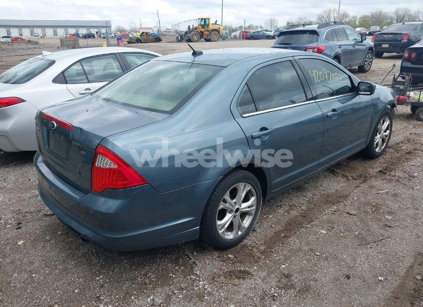 Photo 4 of 2012 Ford Fusion SE (VIN 3FAHP0HA1CR232712)