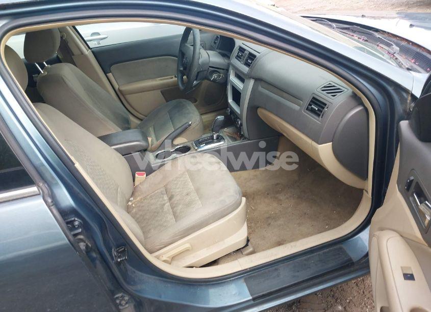 Photo 5 of 2012 Ford Fusion SE (VIN 3FAHP0HA1CR232712)