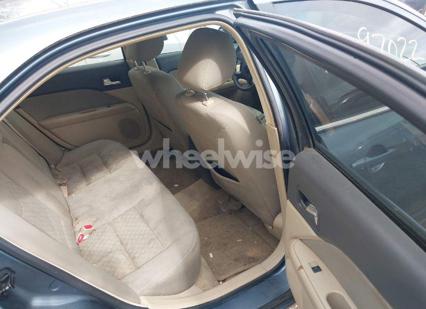 Photo 8 of 2012 Ford Fusion SE (VIN 3FAHP0HA1CR232712)