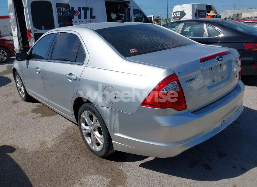 Photo 3 of 2012 Ford Fusion SE (VIN 3FAHP0HA1CR290738)