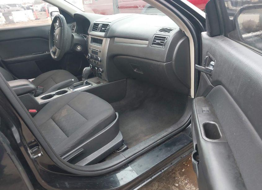 Photo 5 of 2012 Ford Fusion SE (VIN 3FAHP0HA1CR364711)