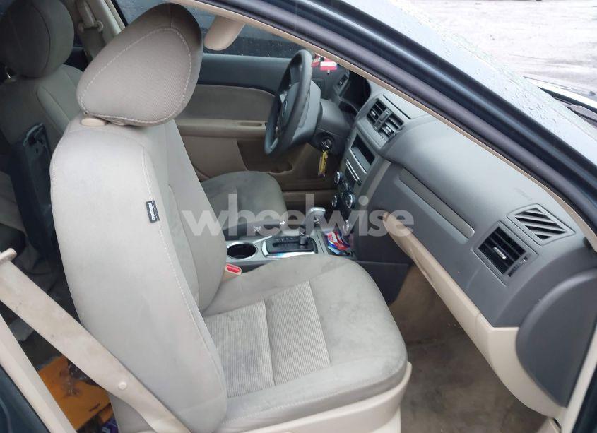 Photo 5 of 2012 Ford Fusion SE (VIN 3FAHP0HA1CR386112)