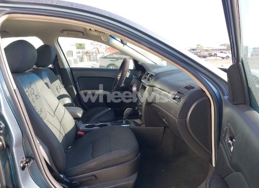 Photo 5 of 2012 Ford Fusion SE (VIN 3FAHP0HA1CR419593)