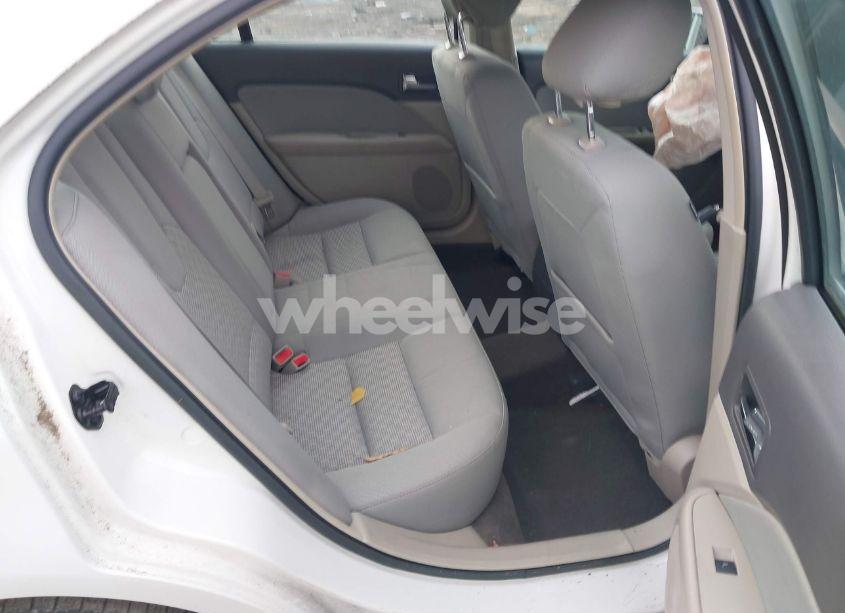 Photo 8 of 2012 Ford Fusion SE (VIN 3FAHP0HA1CR429220)