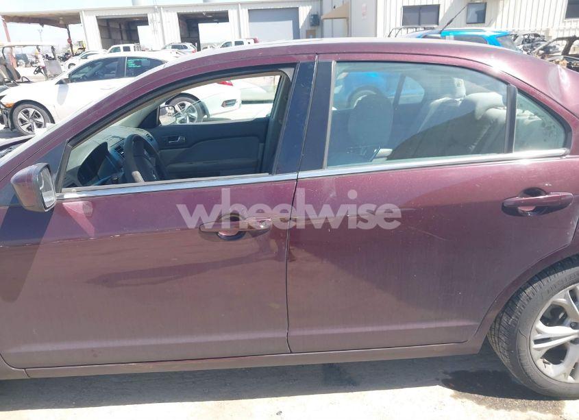 Photo 15 of 2012 Ford Fusion SE (VIN 3FAHP0HA1CR436376)