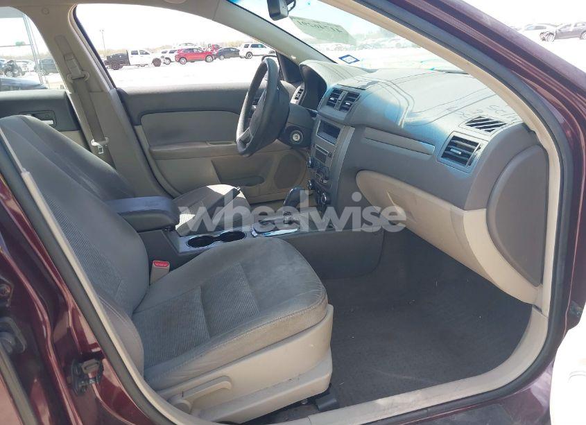 Photo 5 of 2012 Ford Fusion SE (VIN 3FAHP0HA1CR436376)