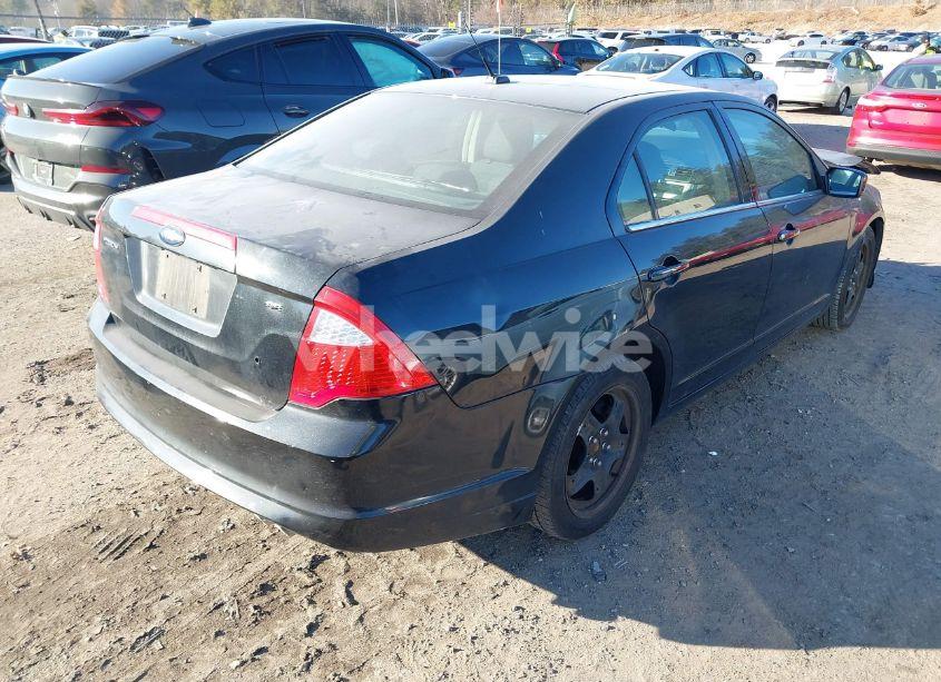 Photo 4 of 2010 Ford Fusion SE (VIN 3FAHP0HA2AR107909)