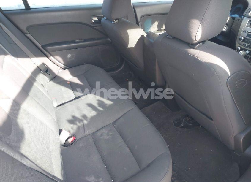 Photo 8 of 2010 Ford Fusion SE (VIN 3FAHP0HA2AR133412)