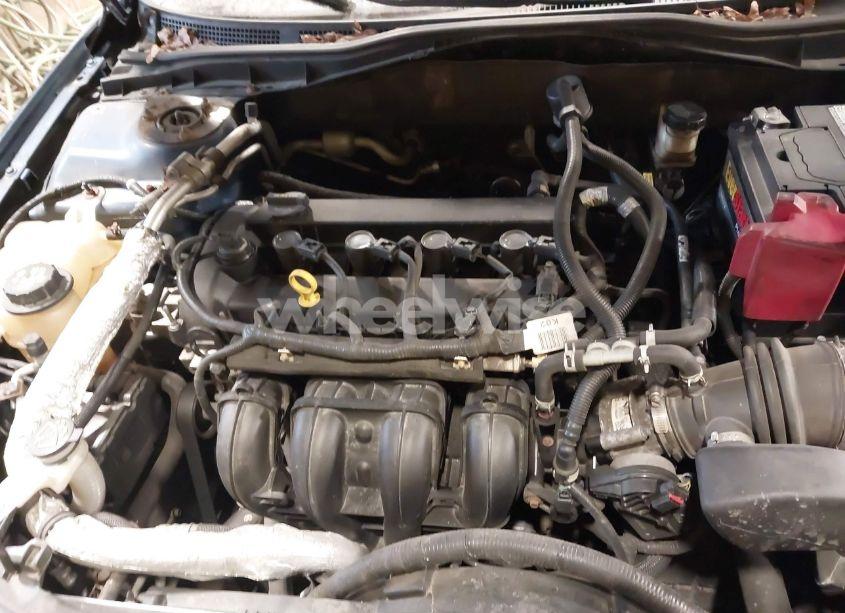 Photo 10 of 2010 Ford Fusion SE (VIN 3FAHP0HA2AR142000)