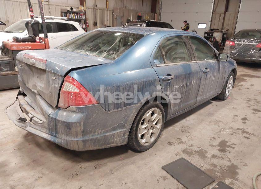 Photo 4 of 2010 Ford Fusion SE (VIN 3FAHP0HA2AR142000)