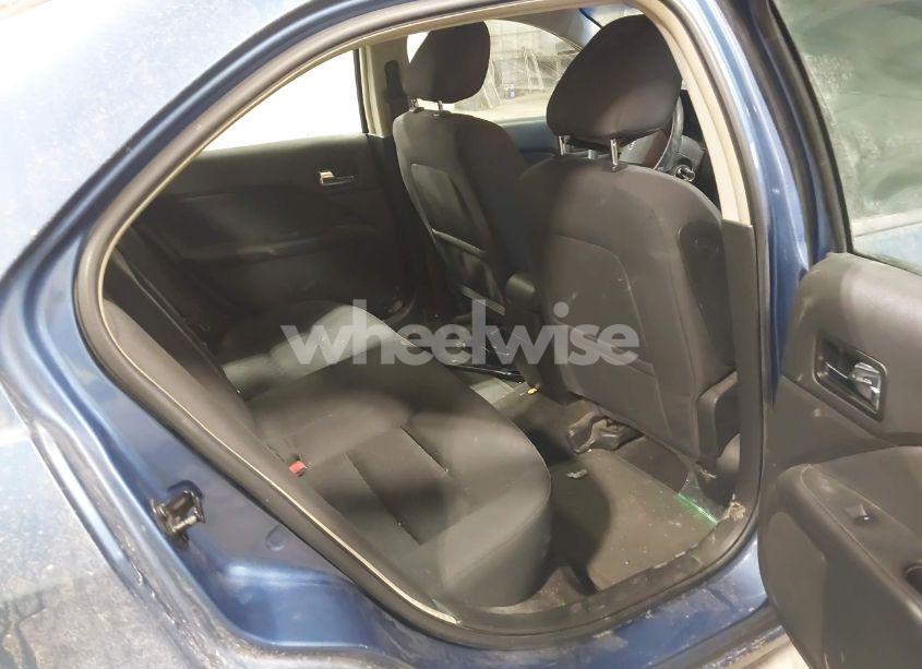 Photo 8 of 2010 Ford Fusion SE (VIN 3FAHP0HA2AR142000)