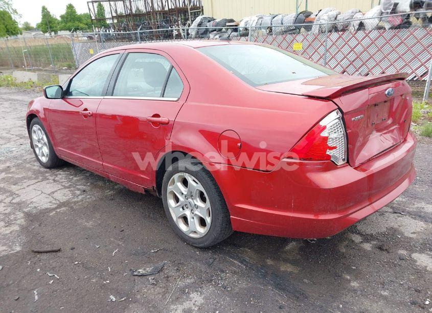 Photo 3 of 2010 Ford Fusion SE (VIN 3FAHP0HA2AR170198)