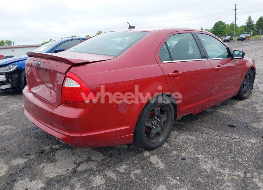 Photo 4 of 2010 Ford Fusion SE (VIN 3FAHP0HA2AR170198)